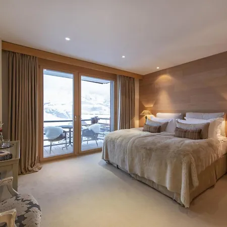 Charm: Cozy Up In A High-altitude *