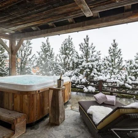 Charm: Cozy Up In A High-altitude *